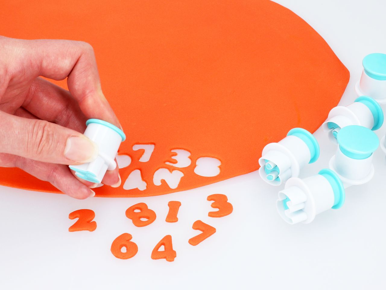 CM Ausstecher + Stempel Zahlen 10er